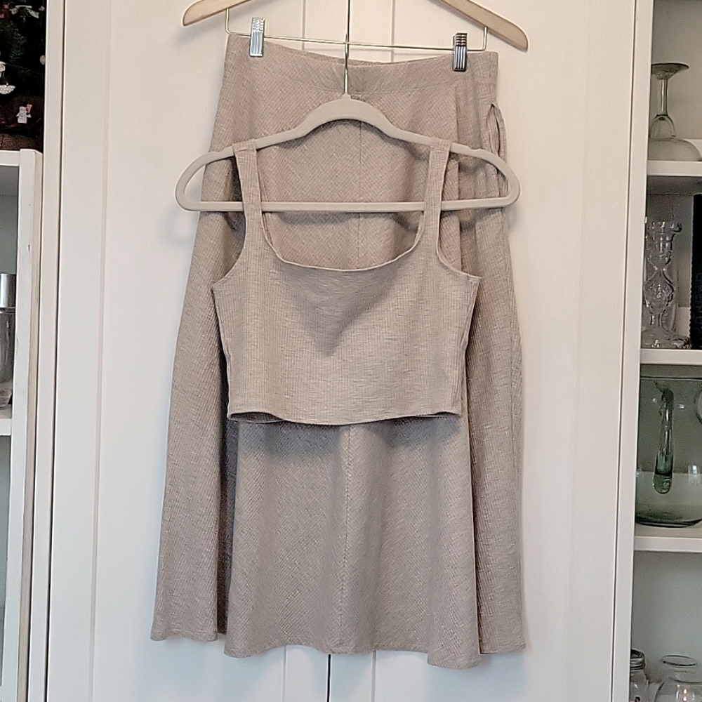 Reformation large molly 2 piece skirt set